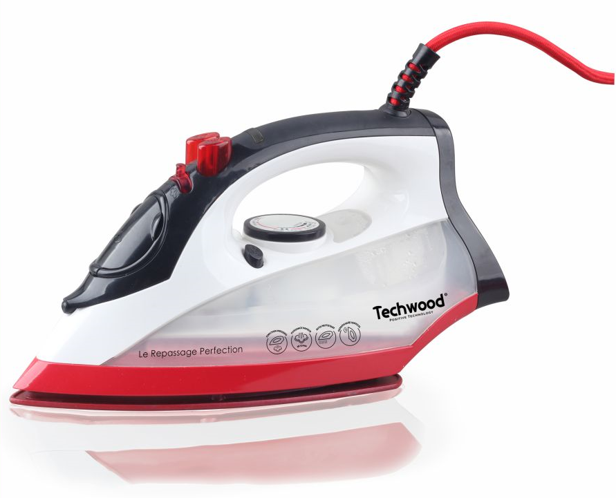 Ferro a vapor Techwood 2400W – 25€